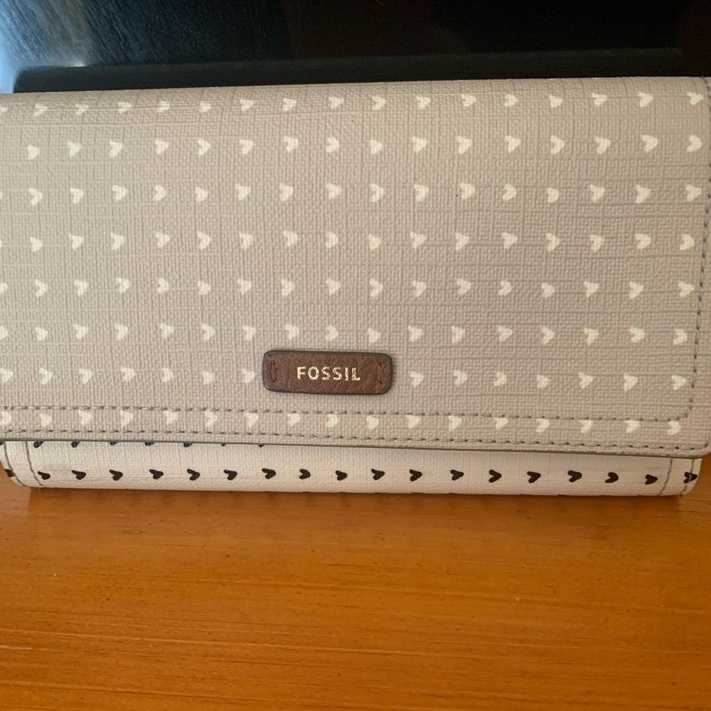 Fossil trifold wallet